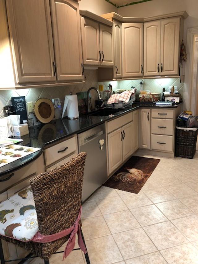 2230 Davidson Graveyard Road Clarksville, TN 37043 - Photo 14 of 28 Granite counters.