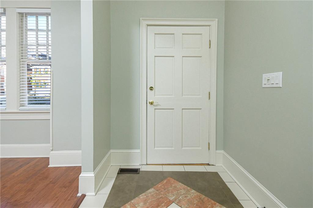 327 4th Street Northeast, Unit B Atlanta, GA 30308 - Photo 3 of 20