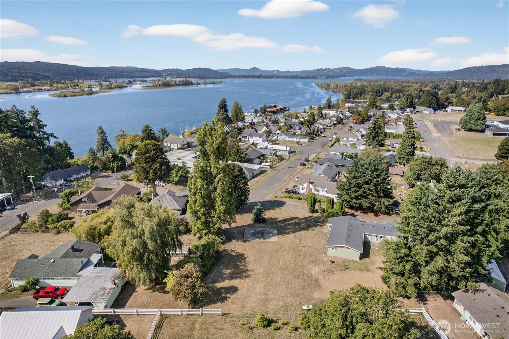 198 Alder Street Cathlamet, WA 98612 - Photo 1 of 21