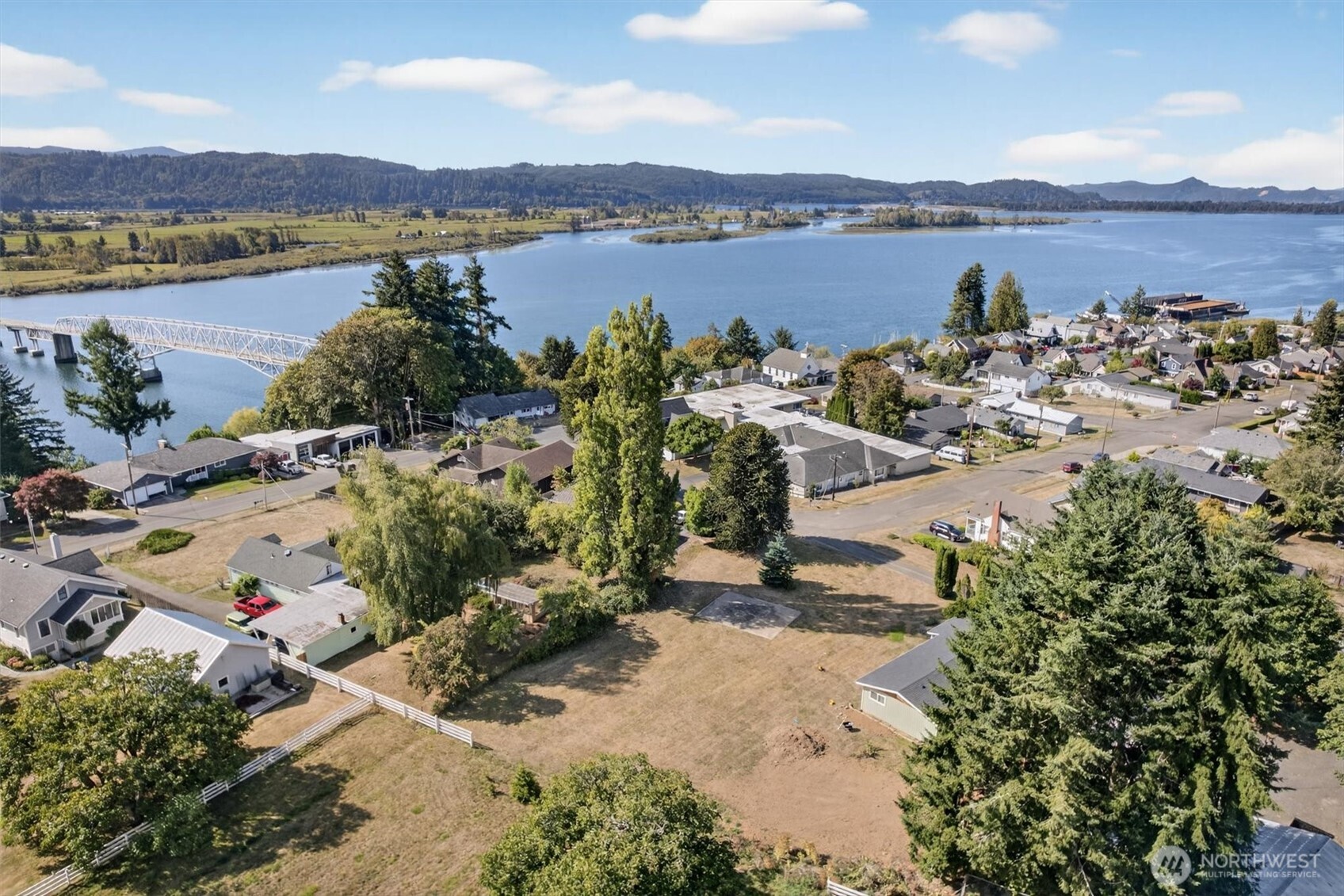 198 Alder Street Cathlamet, WA 98612 - Photo 17 of 21