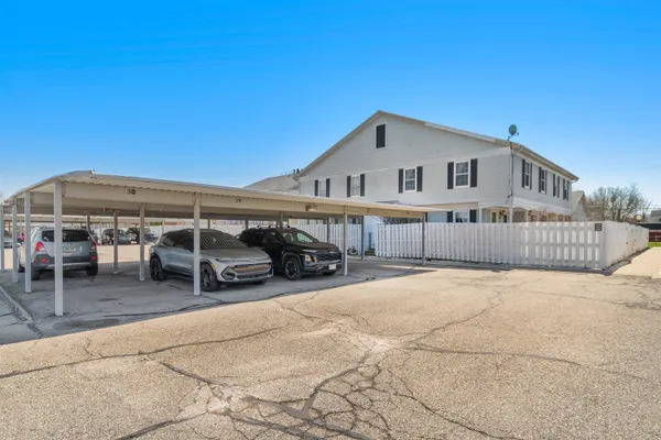 $215,000 | 8574 Spinnaker Way, Ypsilanti, MI 48197