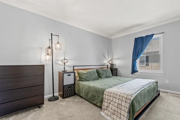 $215,000 | 8574 Spinnaker Way, Ypsilanti, MI 48197