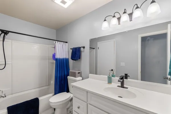 $215,000 | 8574 Spinnaker Way, Ypsilanti, MI 48197