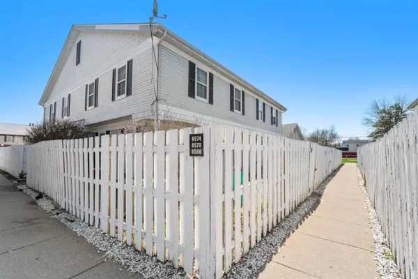 $215,000 | 8574 Spinnaker Way, Ypsilanti, MI 48197