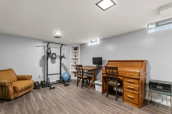 $215,000 | 8574 Spinnaker Way, Ypsilanti, MI 48197