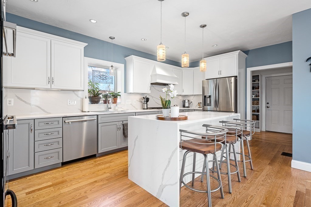 68 Bates Point Road Webster, MA 01570 - Photo 12 of 42 Gallery Image 12