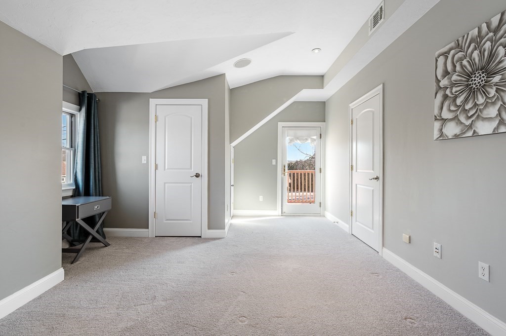 68 Bates Point Road Webster, MA 01570 - Photo 27 of 42 Gallery Image 27