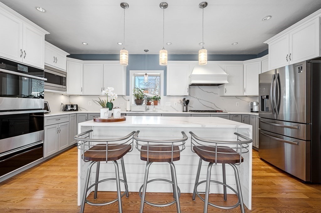 68 Bates Point Road Webster, MA 01570 - Photo 9 of 42 Gallery Image 9