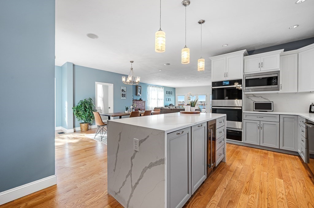 68 Bates Point Road Webster, MA 01570 - Photo 10 of 42 Gallery Image 10