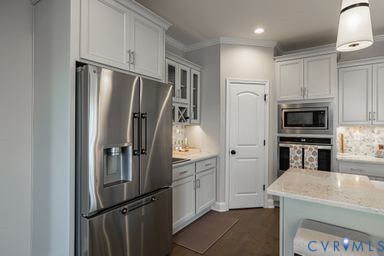 6860 Dunton Road Chesterfield, VA 23832 - Photo 26 of 48 Kitchen featuring stainless steel appliances