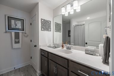 6860 Dunton Road Chesterfield, VA 23832 - Photo 45 of 48 2nd floor full bath