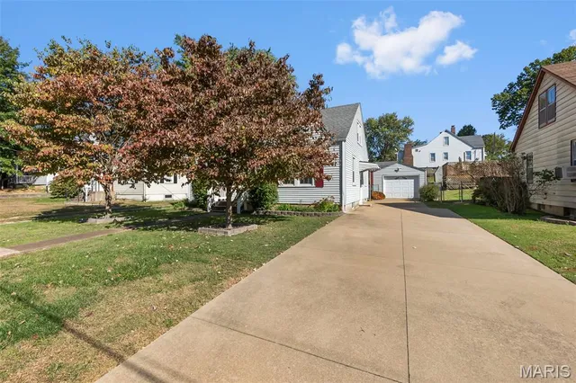 $184,900 | 208 Elmwood Boulevard, Jackson, MO 63755