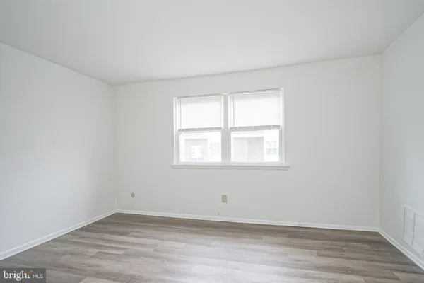 $1,700 | 10-3 Florence Tollgate, Florence, NJ 08518