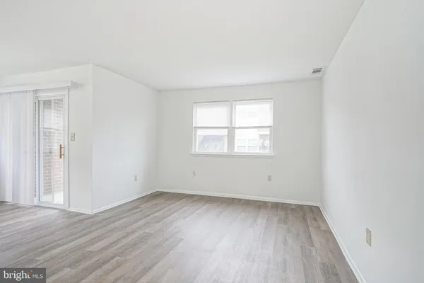 $1,700 | 10-3 Florence Tollgate, Florence, NJ 08518