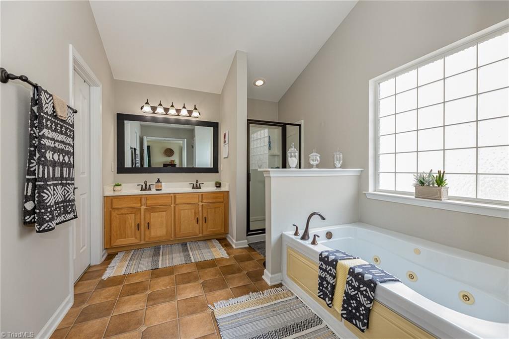 733 Spinning Wheel Point High Point, NC 27265 - Photo 13 of 27 Gallery Image 13