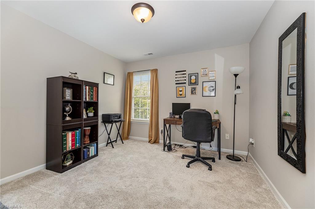 733 Spinning Wheel Point High Point, NC 27265 - Photo 20 of 27 Gallery Image 20
