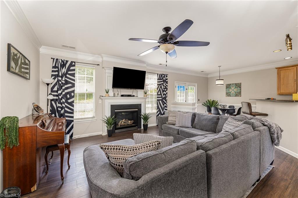 733 Spinning Wheel Point High Point, NC 27265 - Photo 6 of 27 Gallery Image 6