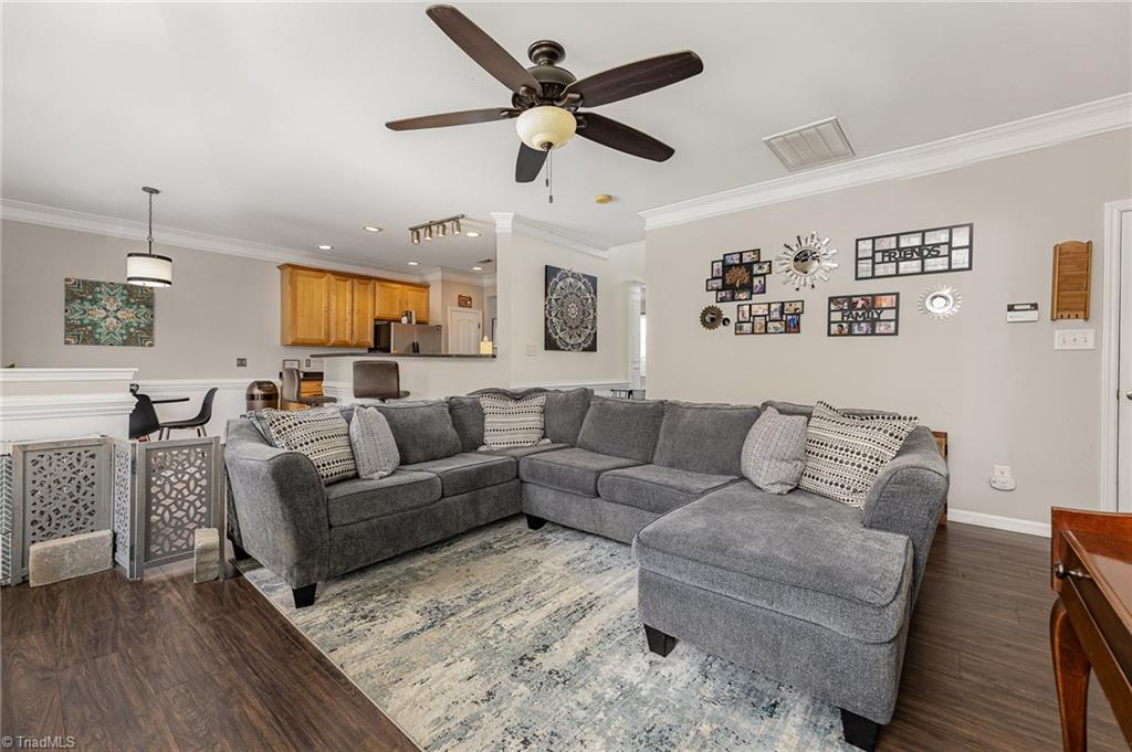 733 Spinning Wheel Point High Point, NC 27265 - Photo 7 of 27 Gallery Image 7