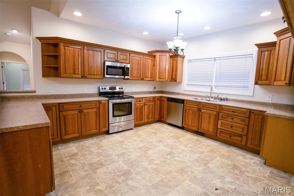 1117 Folgers Street Marion, IL 62959 - Photo 16 of 59