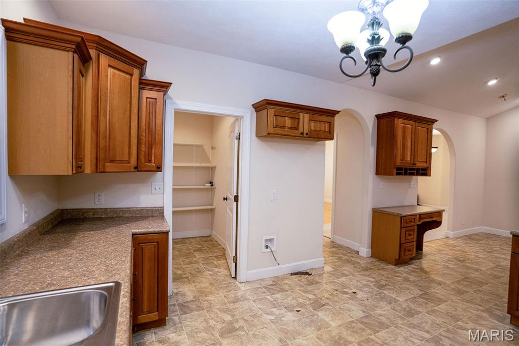 1117 Folgers Street Marion, IL 62959 - Photo 17 of 59