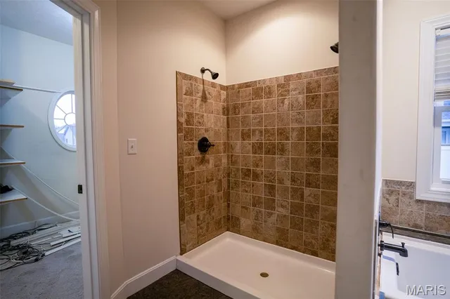 $352,500 | 1117 Folgers Street, Marion, IL 62959