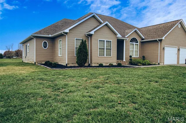 $352,500 | 1117 Folgers Street, Marion, IL 62959