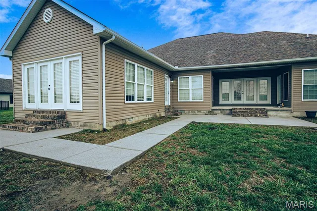 $352,500 | 1117 Folgers Street, Marion, IL 62959