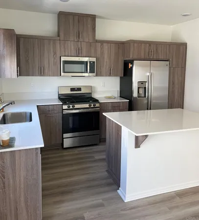 $3,250 | 5422 Beachfront Cove, Unit 61, San Diego, CA 92154