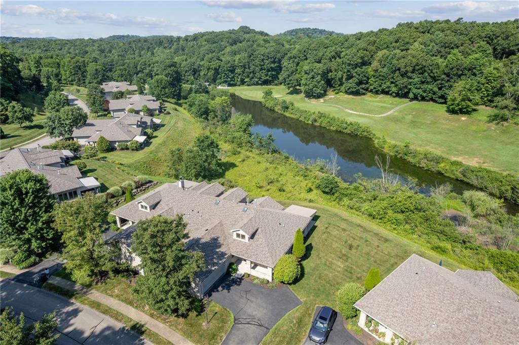 1307 Player Way Gibsonia, PA 15044 - Photo 4 of 42