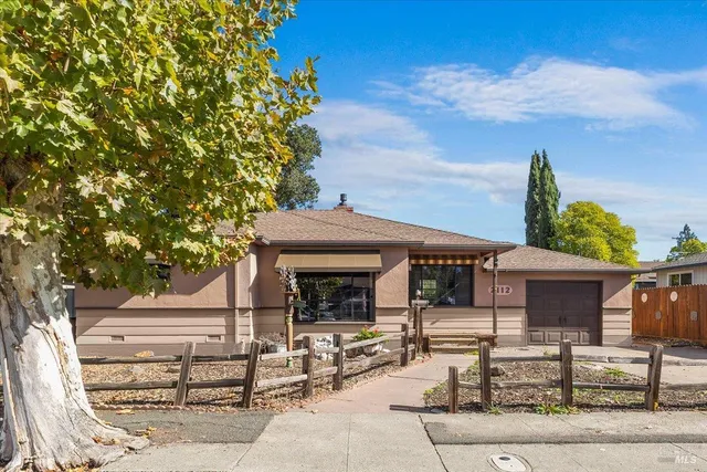 $599,000 | 2112 Berkeley Drive, Santa Rosa, CA 95401