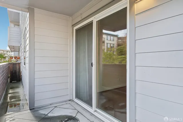 $350,000 | 6400 Christie Avenue, Unit 4122, Emeryville, CA 94608