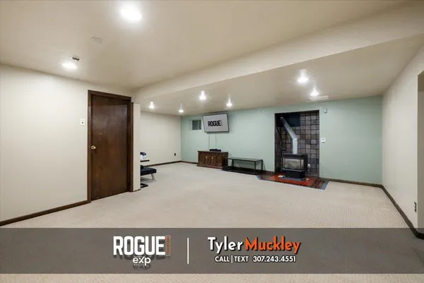 $335,000 | 809 South 1st Street, Glenrock, WY 82637