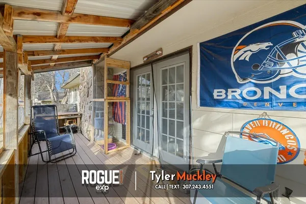 $335,000 | 809 South 1st Street, Glenrock, WY 82637