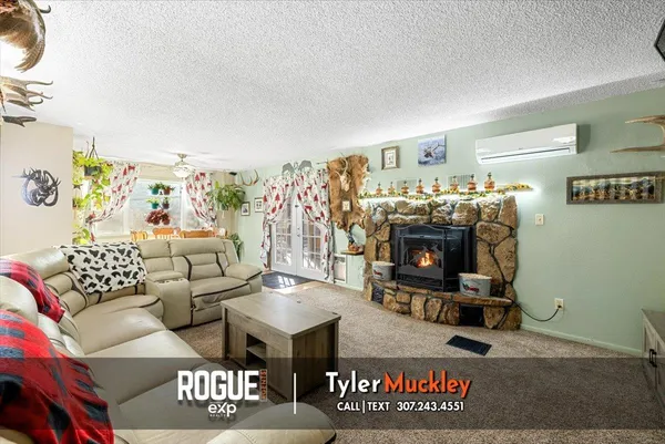 $335,000 | 809 South 1st Street, Glenrock, WY 82637