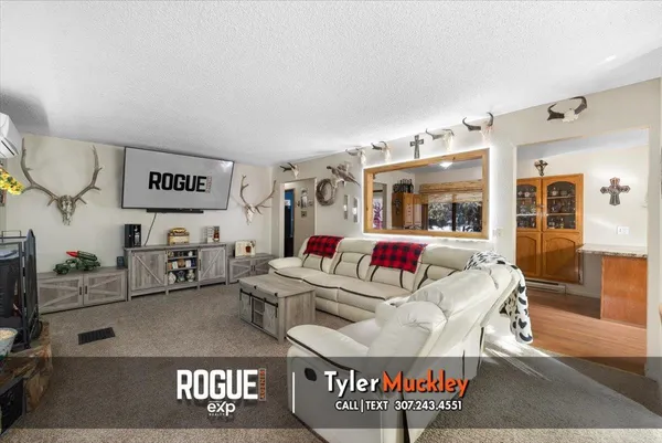 $335,000 | 809 South 1st Street, Glenrock, WY 82637