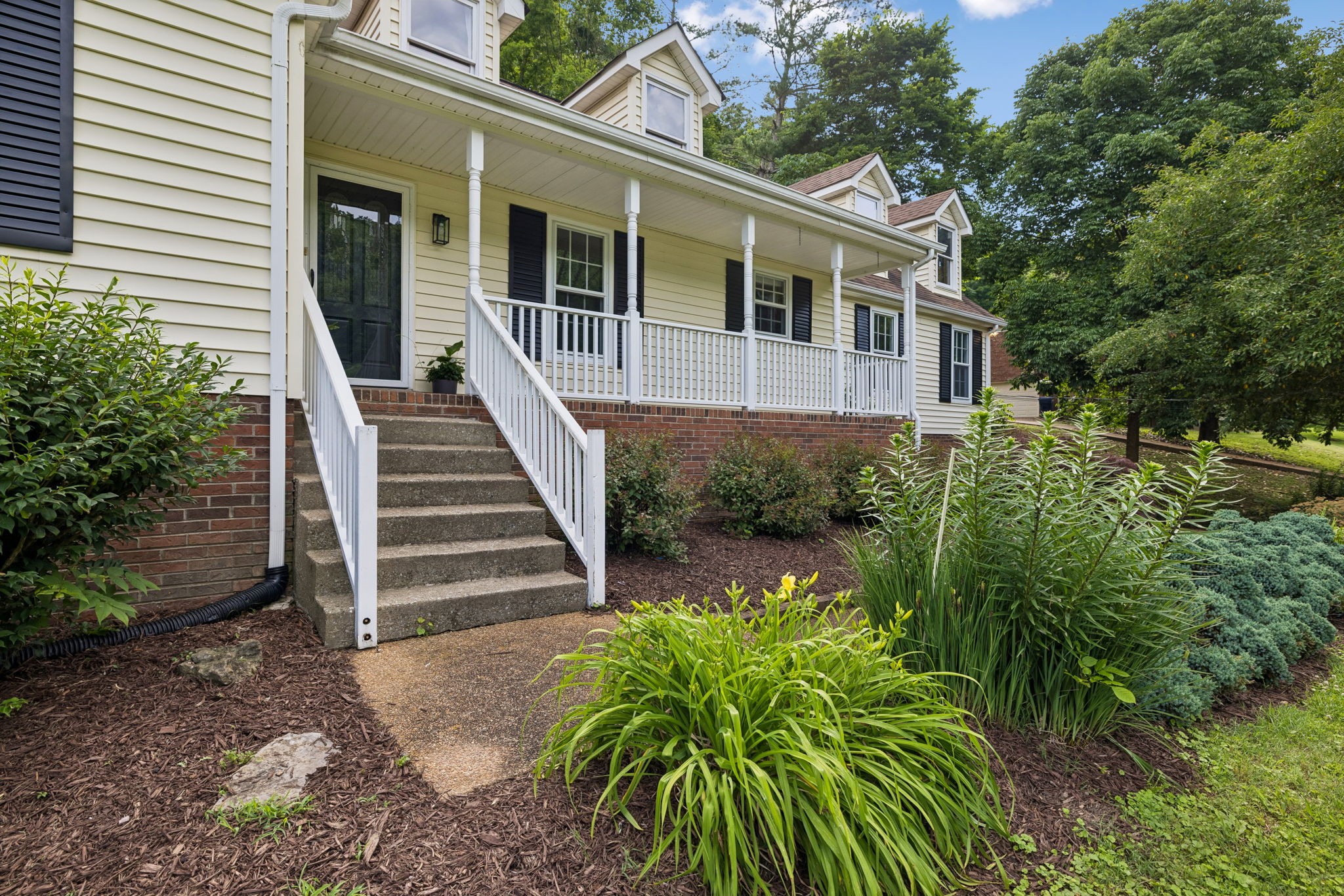 1119 Deer Lake Road Franklin, TN 37069 - Photo 2 of 40