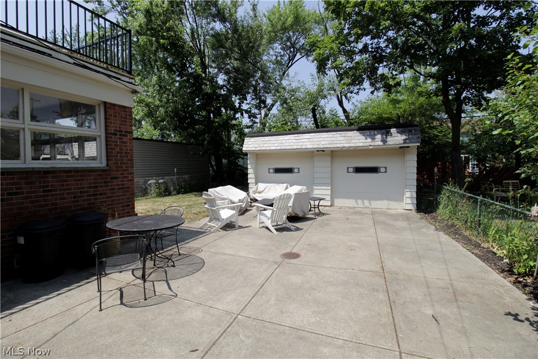 3837 Faversham Road Cleveland, OH 44118 - Photo 2 of 26