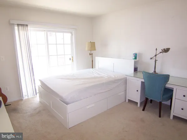 $2,900 | 4618 Battenburg Lane, Unit 731, Fairfax, VA 22030