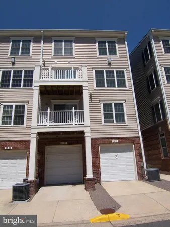 $2,900 | 4618 Battenburg Lane, Unit 731, Fairfax, VA 22030
