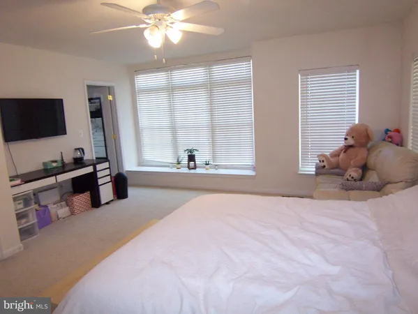 $2,900 | 4618 Battenburg Lane, Unit 731, Fairfax, VA 22030