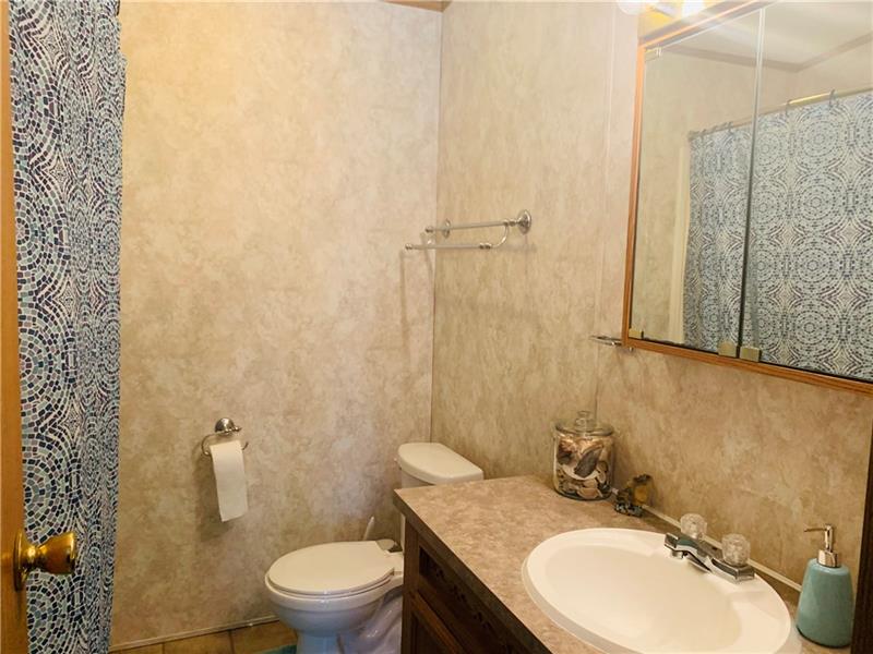 606 Deana Way Rochester, PA 15074 - Photo 8 of 17