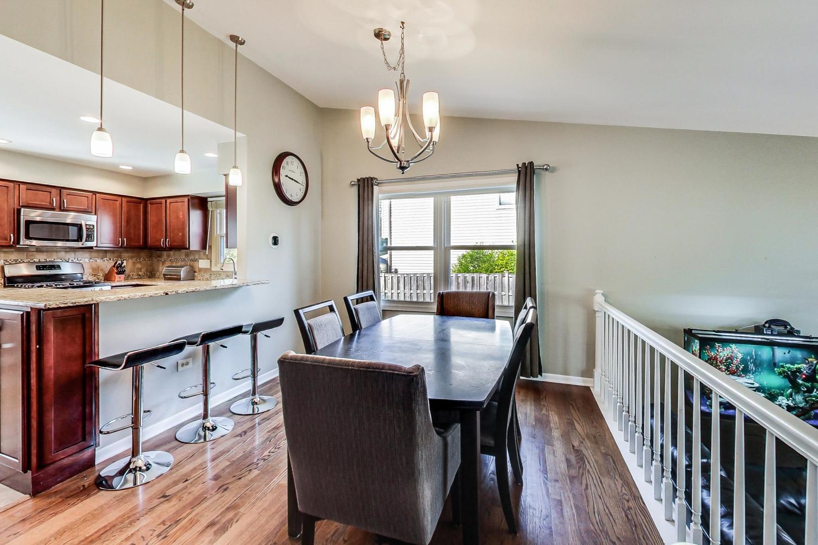 797 Dannet Road Buffalo Grove, IL 60089 - Photo 5 of 31