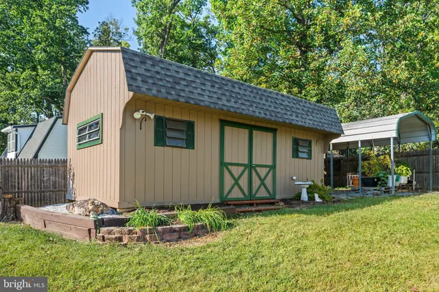 $825,000 | 11402 Meadowlark Drive, Ijamsville, MD 21754