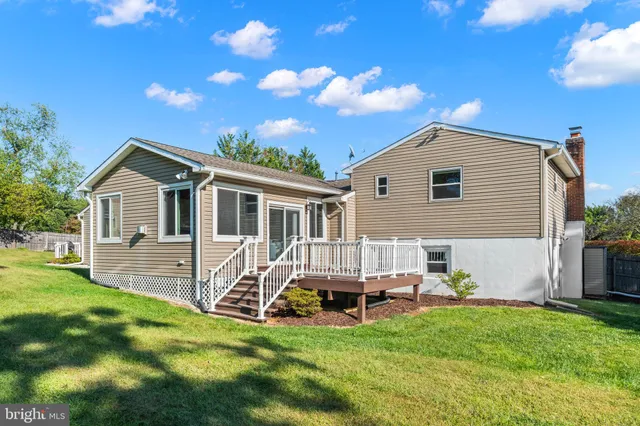 $825,000 | 11402 Meadowlark Drive, Ijamsville, MD 21754