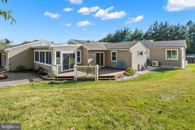 $825,000 | 11402 Meadowlark Drive, Ijamsville, MD 21754