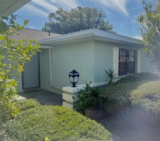 $1,700 | 1402 Ingram Drive, Sun City Center, FL 33573