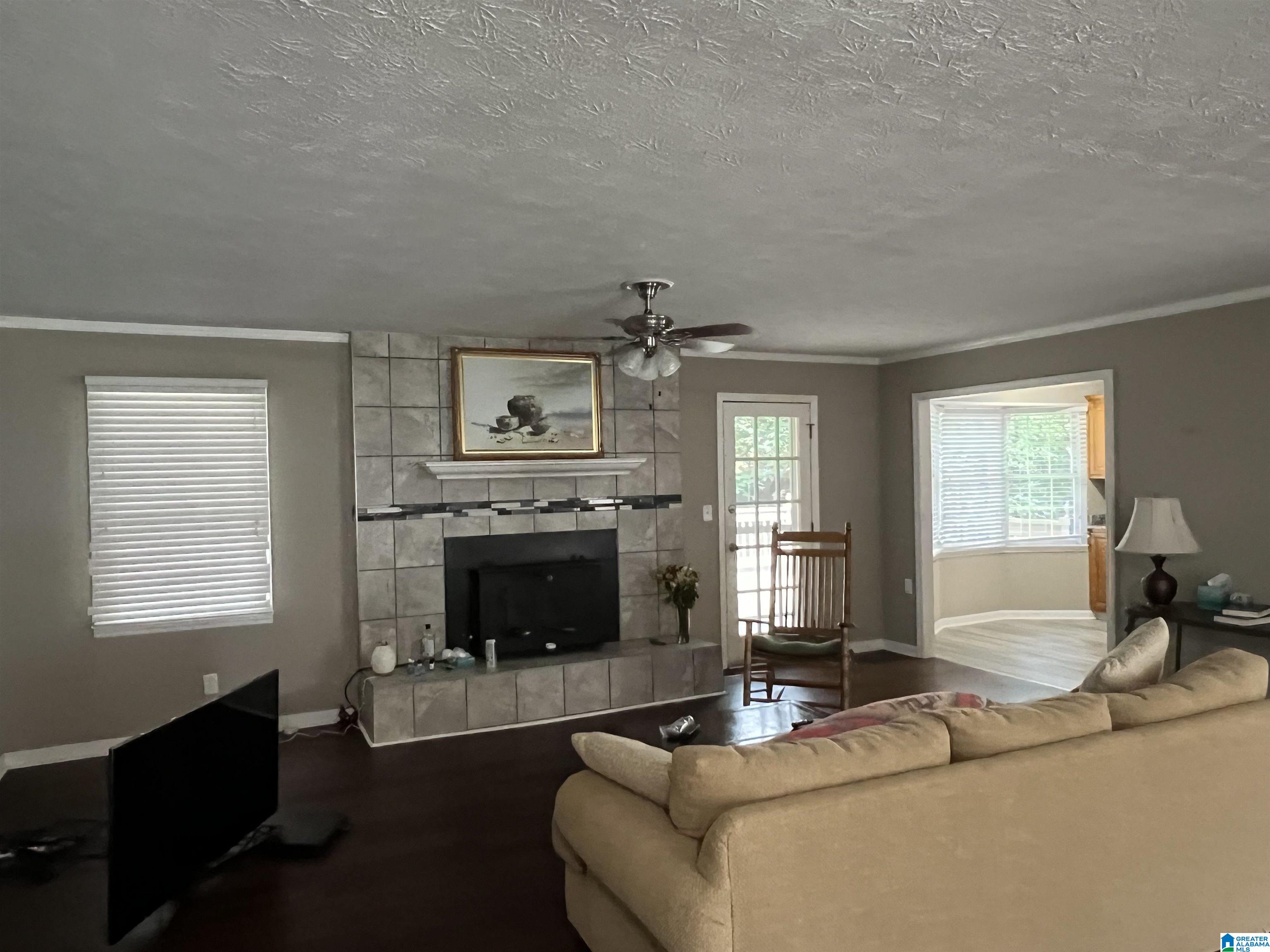 715 Hilton Road Anniston, AL 36207 - Photo 4 of 35