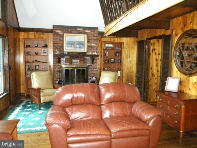 2700 Lookout Road Haymarket, VA 20169 - Photo 9 of 20 Living Room