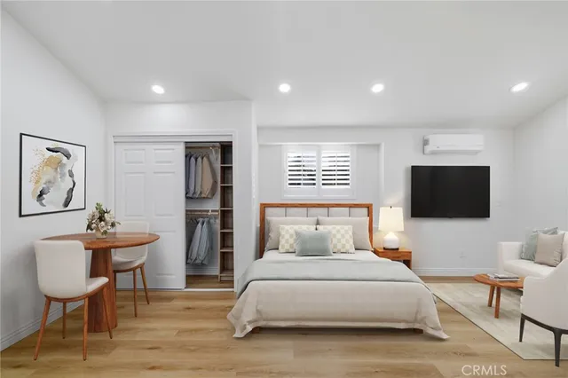 $2,400 | 12511 Landale Street, Studio City, CA 91604