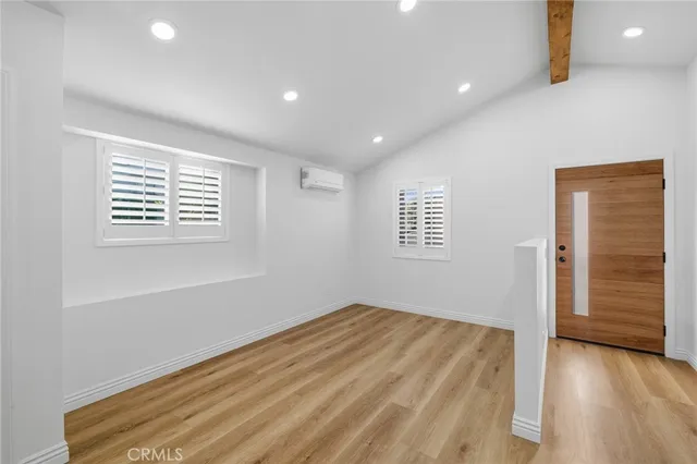 $2,400 | 12511 Landale Street, Studio City, CA 91604